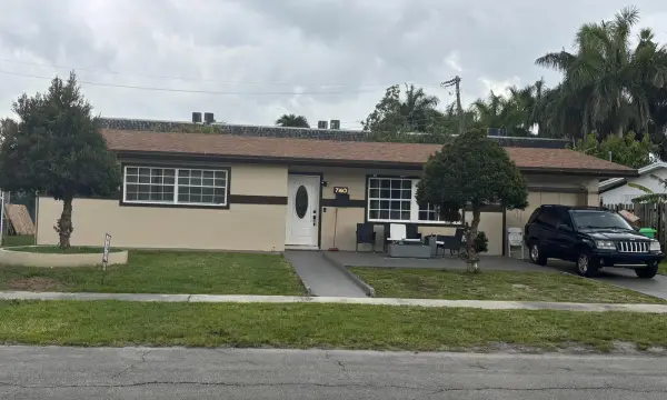 7160 NW 24th Street NW, Sunrise, FL 33313