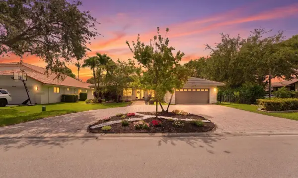 4911 NW 96th Drive, Coral Springs, FL 33076