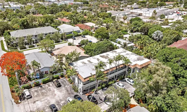 3421 NE 15th Avenue 8, Oakland Park, FL 33334