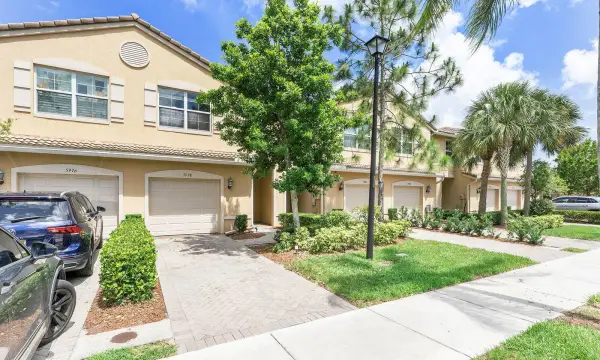 5978 Monterra Club Drive, Lake Worth, FL 33463