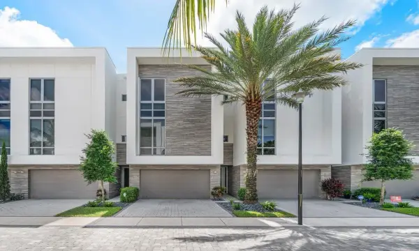 4130 NW 17th Avenue, Boca Raton, FL 33431