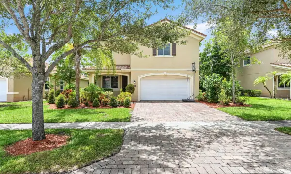 6819 Osage Circle, West Palm Beach, FL 33413