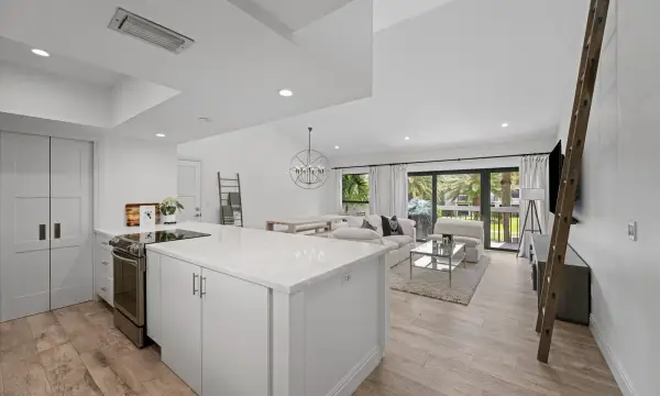 11863 Wimbledon Circle 532, Wellington, FL 33414