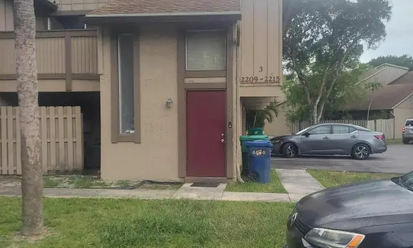 2215 NW 56th Avenue 3-e, Lauderhill, FL 33313