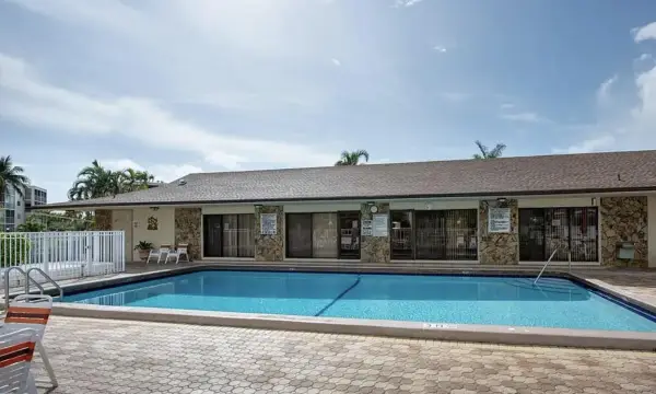 414 SE 10th Street 107, Dania Beach, FL 33004