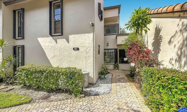 9701 N New River Canal Road 108b, Plantation, FL 33324