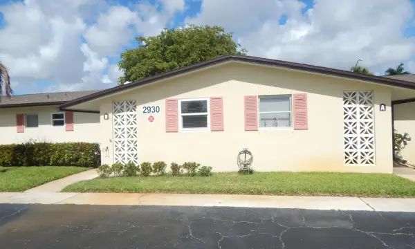 2930 E Ashley Dr Drive E B, West Palm Beach, FL 33415
