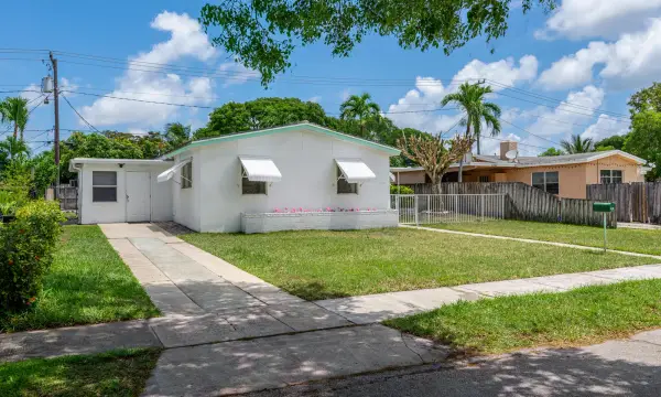 1029 Andrews Road, West Palm Beach, FL 33405