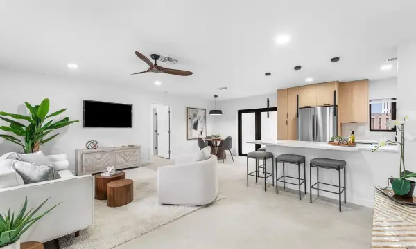 608 SE 2nd Avenue, Delray Beach, FL 33483