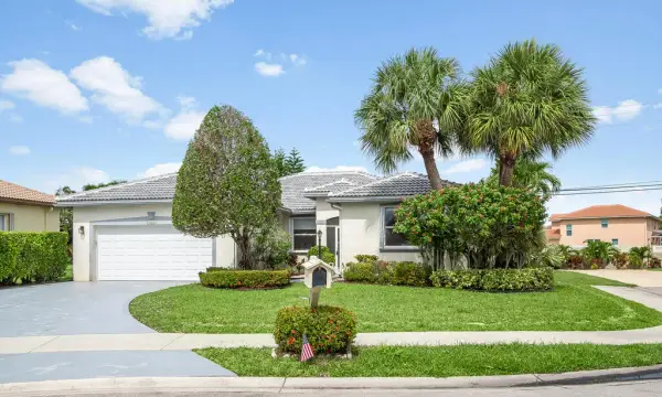8540 Cypress Glen Court, Lake Worth, FL 33467