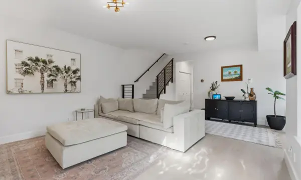 645 NW 2nd Avenue, Fort Lauderdale, FL 33311