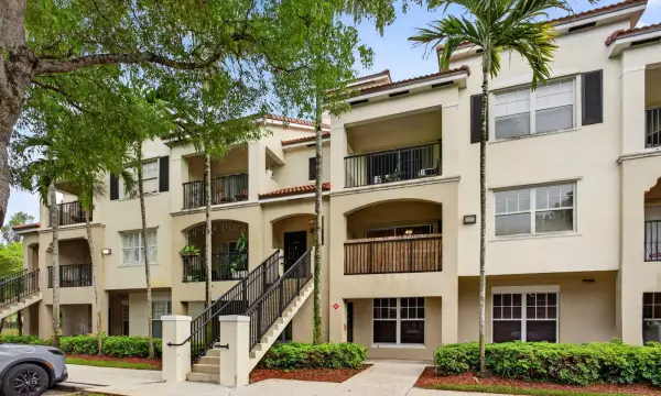 5880 W Sample Road 206, Coral Springs, FL 33067