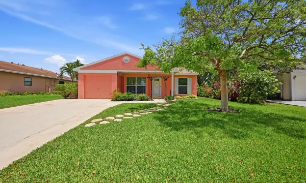 8131 Countrypark Drive, Boca Raton, FL 33433