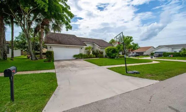 22051 Montoya Drive, Boca Raton, FL 33433