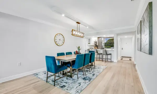 3710 Whitehall Drive 105, West Palm Beach, FL 33401