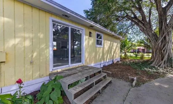 117 NE 8th Street, Pompano Beach, FL 33060
