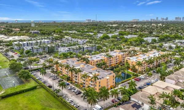 1341 SE 3rd Avenue 210, Dania Beach, FL 33004