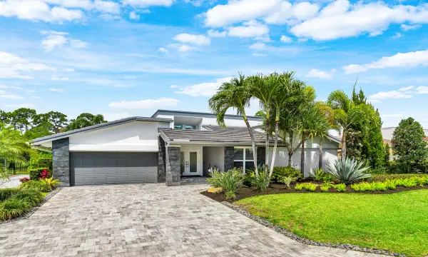 632 Lakewoode Circle W, Delray Beach, FL 33445