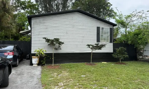 10548 W Sandalfoot Blvd W, Watergate, FL 33428