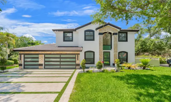 1254 NW 102nd Way, Coral Springs, FL 33071