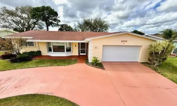 2000 NW 86th Terrace, Pembroke Pines, FL 33024