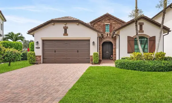 8259 Grand Prix Lane, Boynton Beach, FL 33472