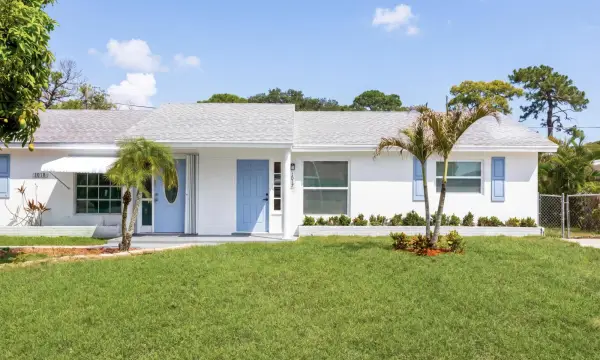 1017 Riverwood Lane, Jupiter, FL 33458