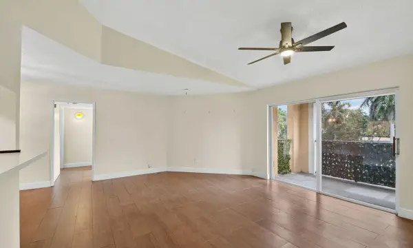 123 Yacht Club Way 307, Hypoluxo, FL 33462