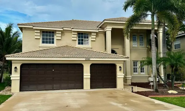 2285 Ridgewood Circle, Royal Palm Beach, FL 33411