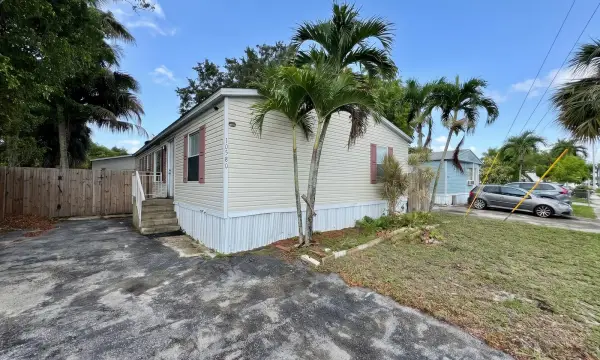 10580 Sandalfoot Boulevard, Boca Raton, FL 33428