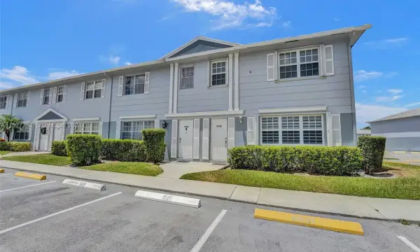 1829 SW 81st Way 5, Davie, FL 33324