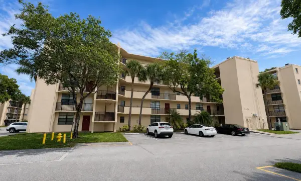 3450 Blue Lake Drive 204, Pompano Beach, FL 33064