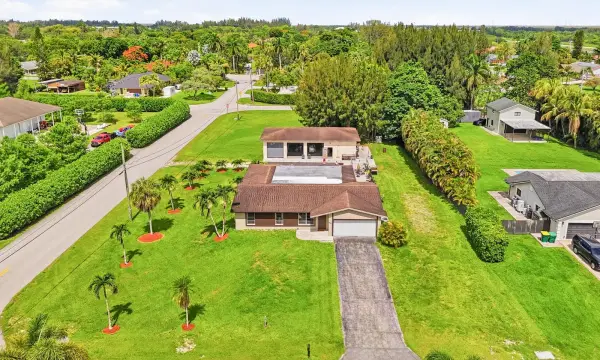 4841 SW 201st Terrace, Southwest Ranches, FL 33332