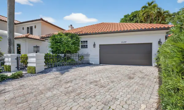 21237 Harrow Court, Boca Raton, FL 33433
