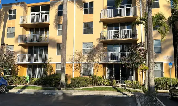 1450 SE 3rd Avenue 107, Dania Beach, FL 33004