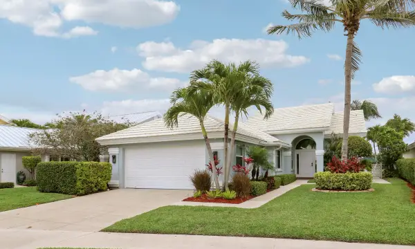 1560 Wilderness Road, West Palm Beach, FL 33409