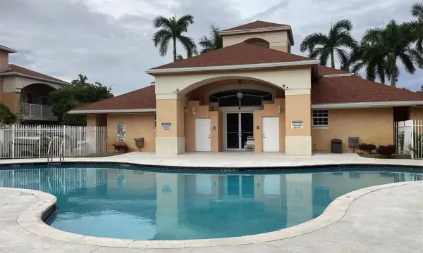 6900 SW 39th Street 308j, Davie, FL 33314