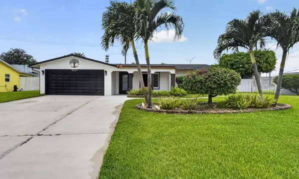 10339 Daphne Avenue, Palm Beach Gardens, FL 33410