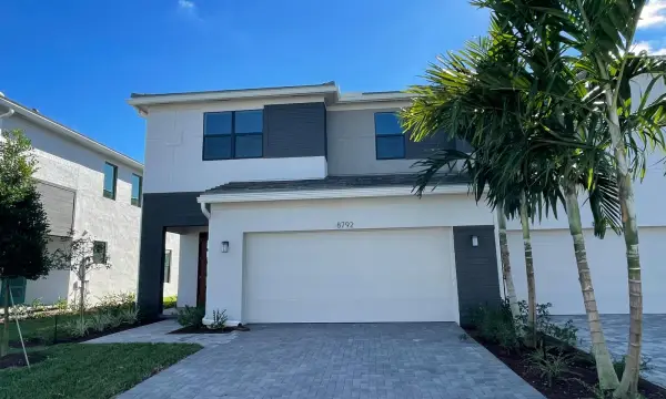 8792 Antarus Drive, Lake Worth, FL 33467