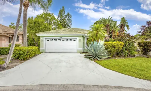 2860 Waters Edge Circle, Greenacres, FL 33413
