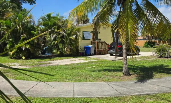 239 NE 18th Avenue, Pompano Beach, FL 33060
