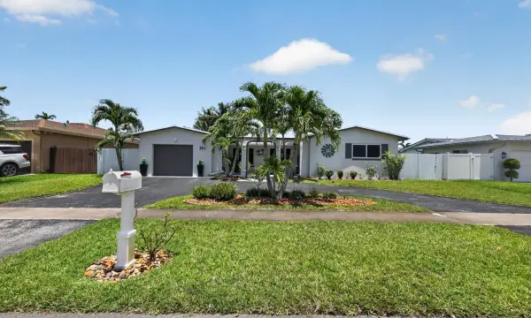 311 NW 93rd Terrace, Pembroke Pines, FL 33024