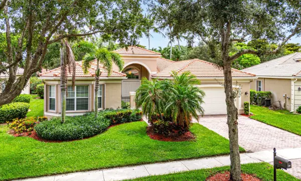 6968 Corning Circle, Boynton Beach, FL 33437