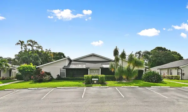 4383 Willow Pond Circle, West Palm Beach, FL 33417