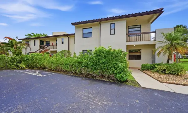 21757 Arriba Real D, Boca Raton, FL 33433