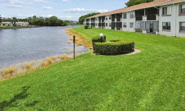 9740 W Mcnab Road 111, Tamarac, FL 33321