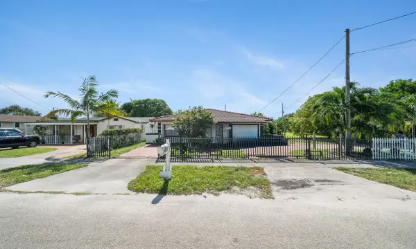 5720 Flagler Street, Hollywood, FL 33023