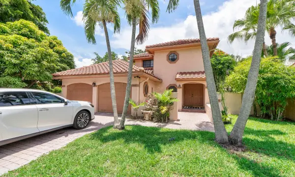 523 NW 38th Terrace, Deerfield Beach, FL 33442