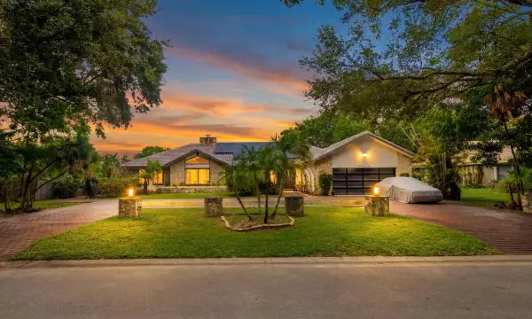 251 NW 104th Avenue, Coral Springs, FL 33071