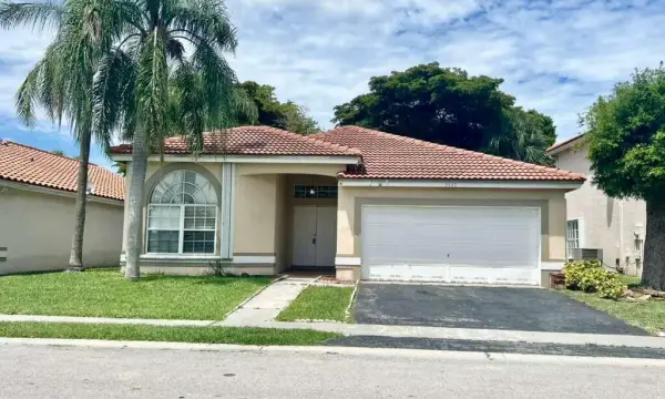2585 NW 79th Avenue, Margate, FL 33063
